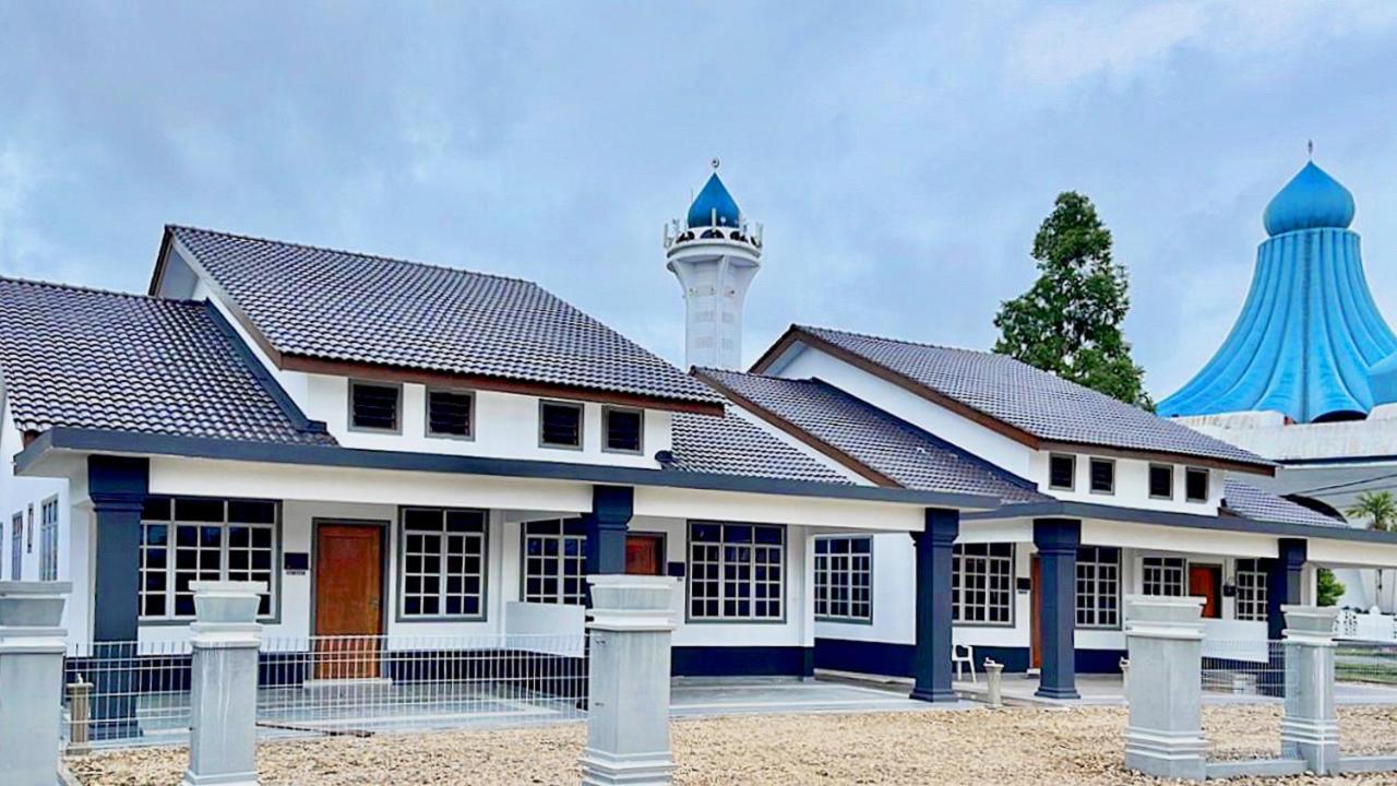 Nazza Homestay Besut With Swimming Pool Kampung Raja Exteriér fotografie
